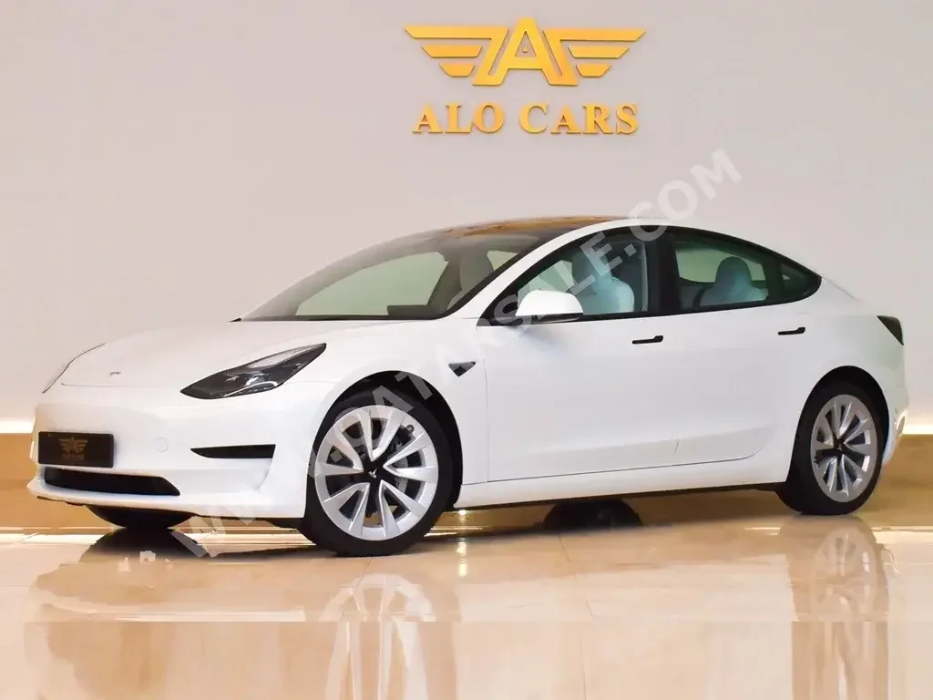 Tesla  Model 3  2022  Automatic  0 Km  0 Cylinder  All Wheel Drive (AWD)  Sedan  White  With Warranty