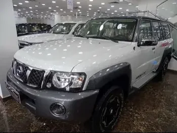 نيسان  باترول  سوبر سفاري  2022  اوتوماتيك  0 كم  6 سلندر  دفع رباعي  اس يو في  أبيض  تحت الضمان