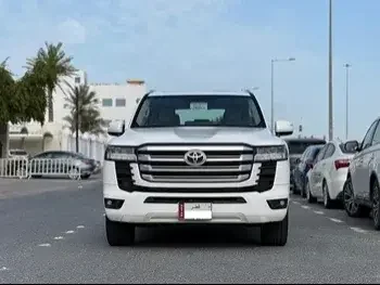 تويوتا  لاند كروزر جي اكس ار  إس يو في 4 في 4  أبيض  2023