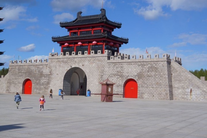 Dragon Gate (1)