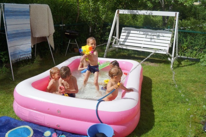 SOMMARBAD (80)