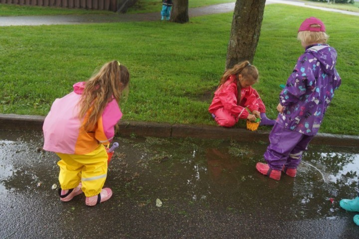 mybabydolls in the rain (5)