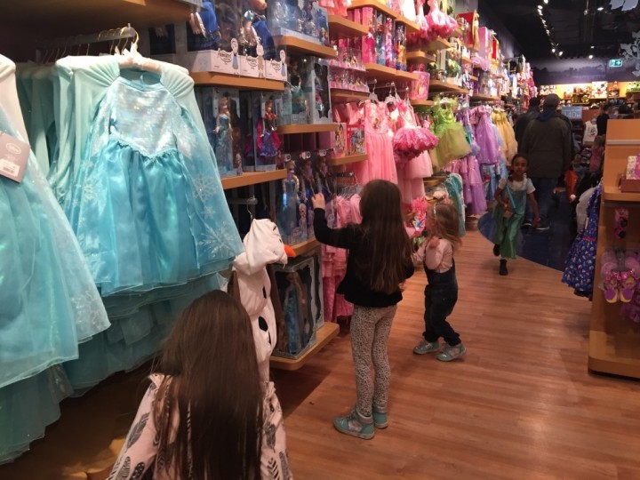 Disney Store (13)