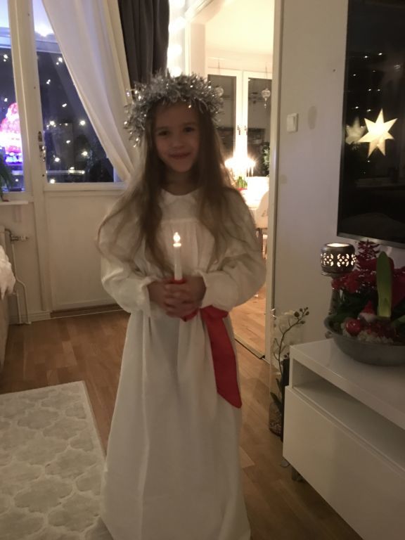 LUCIA (59)