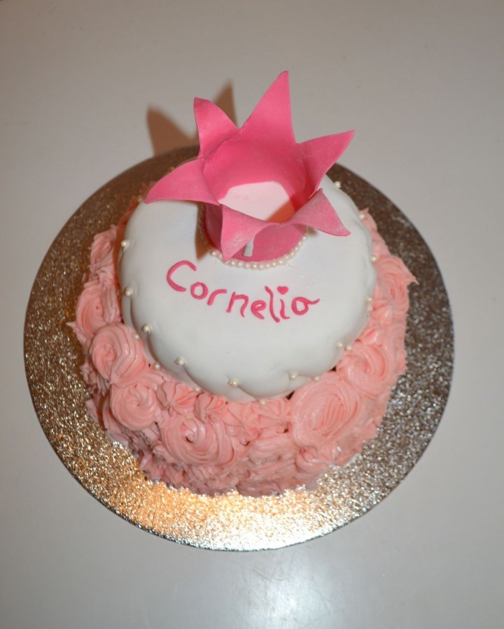 1 års tårta rosavit (12)