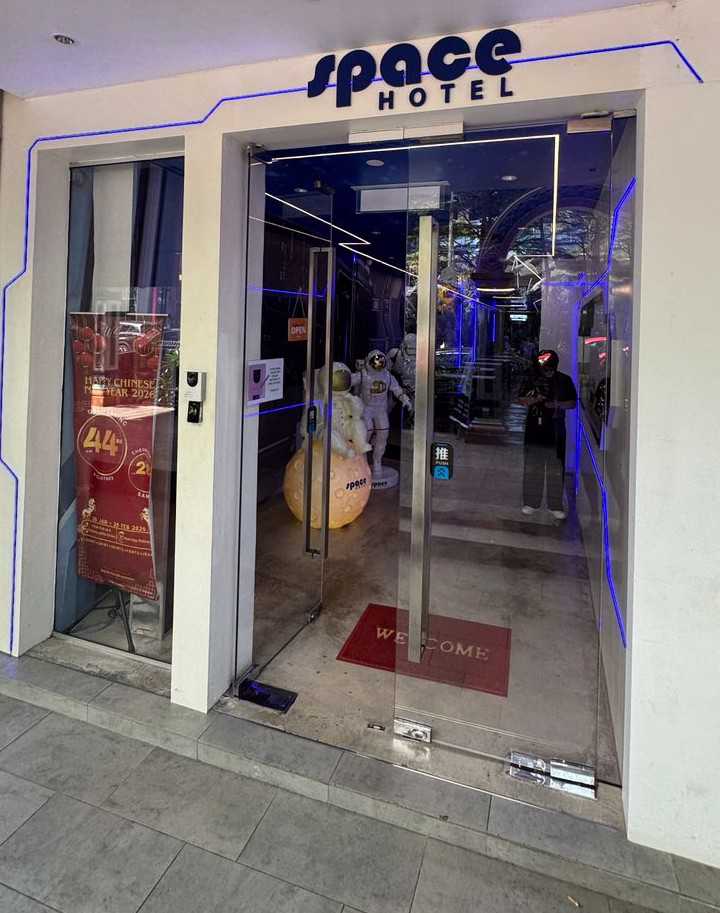 Space Hotel