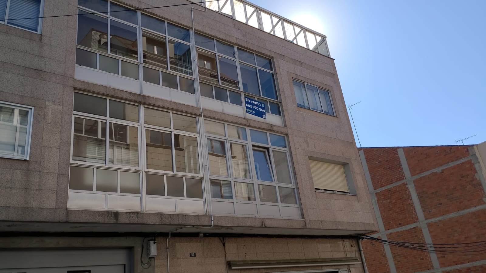 0049IB00100078312-CARTEL