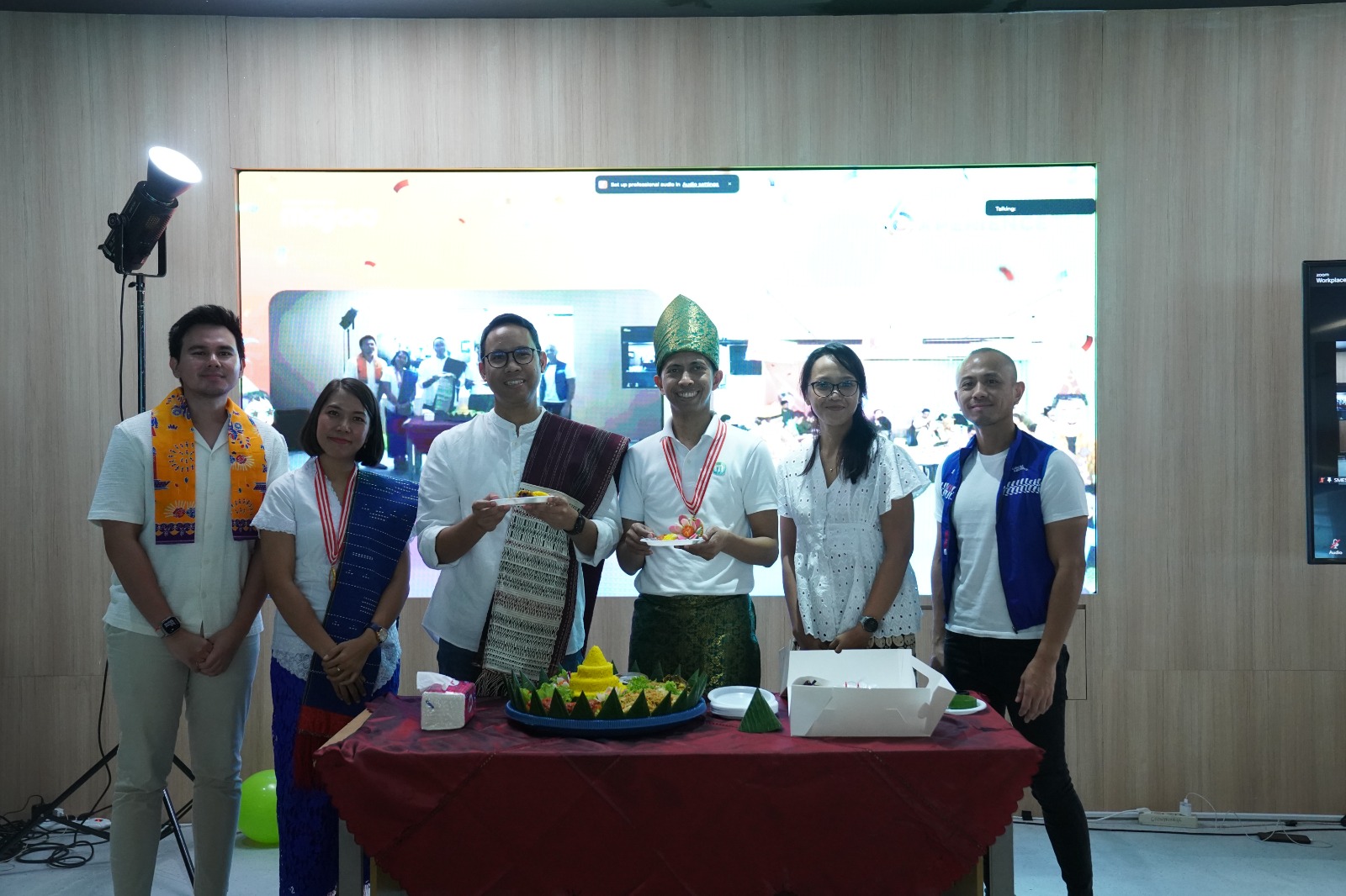 Highlight News Thumbnail