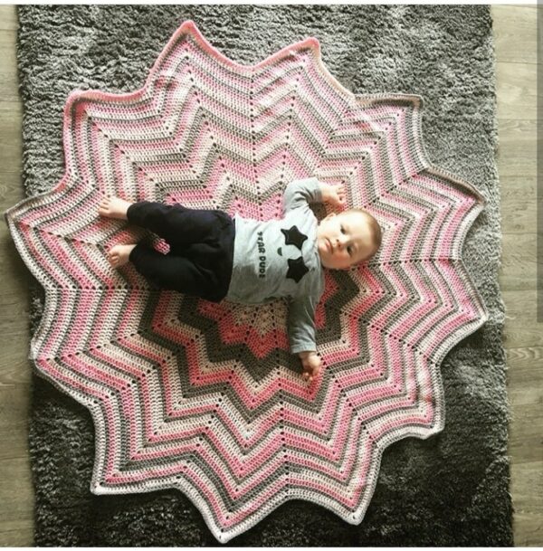 Large Star Blanket - product image 2