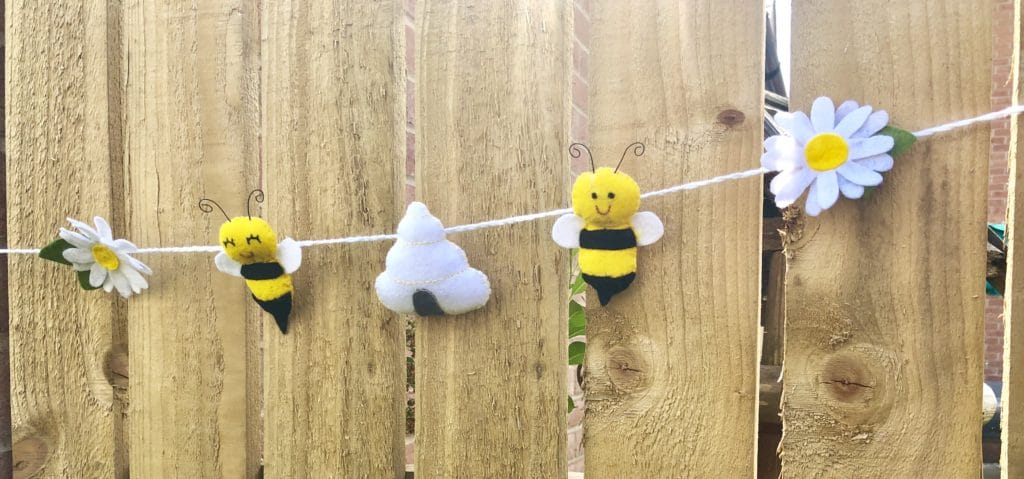 Bee decorative hanging garland, bee home decor wall hanging
