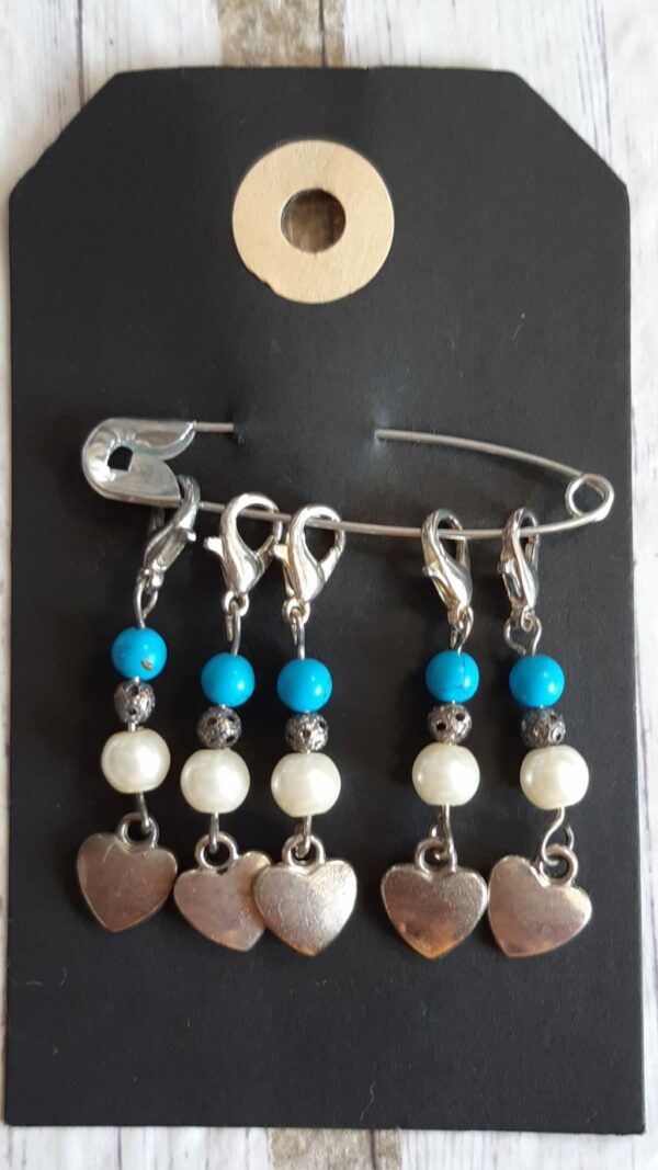 Set 5 stitch markers- heart themed - main product image