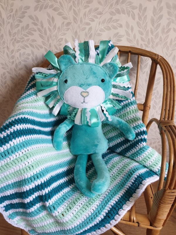 Keepsake Lion and Crochet blanket baby gift set - main product image