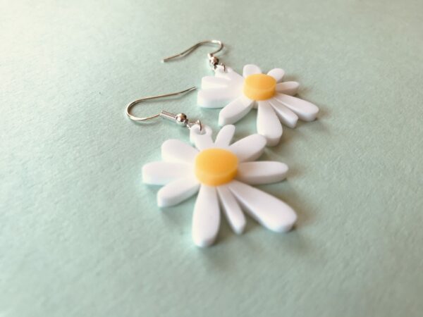 Daisy Earrings | Lasercut Acrylic Daisy Earrings | Daisy Flower Earrings - product image 3