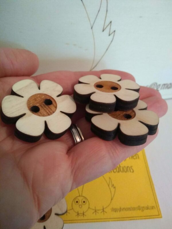 Large flower buttons - product image 3