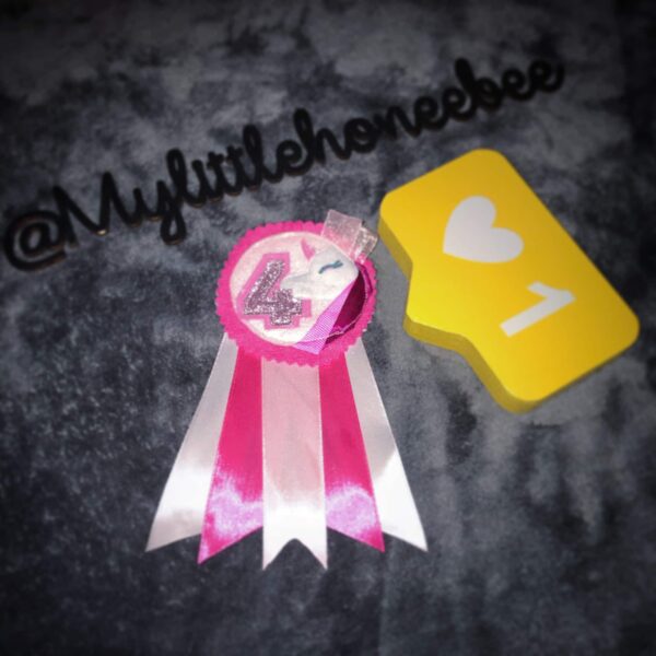 Girls Small Birthday Badges - product image 3