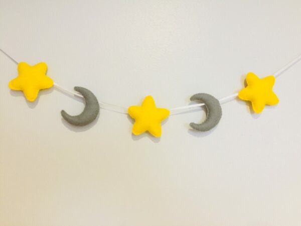 Moon and stars garland - main product image