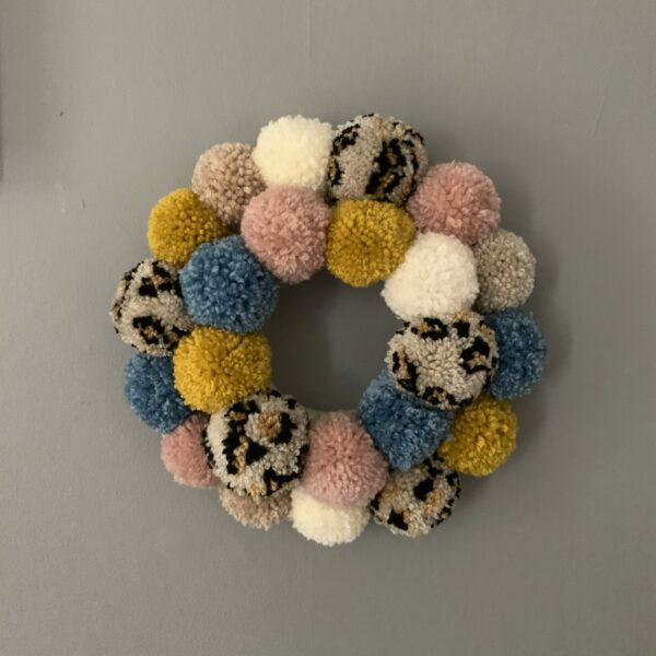 Neutral leopard Pom wreath M - main product image