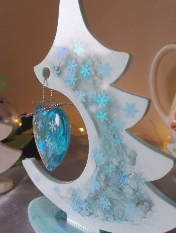 Resin Christmas tree - product image 3