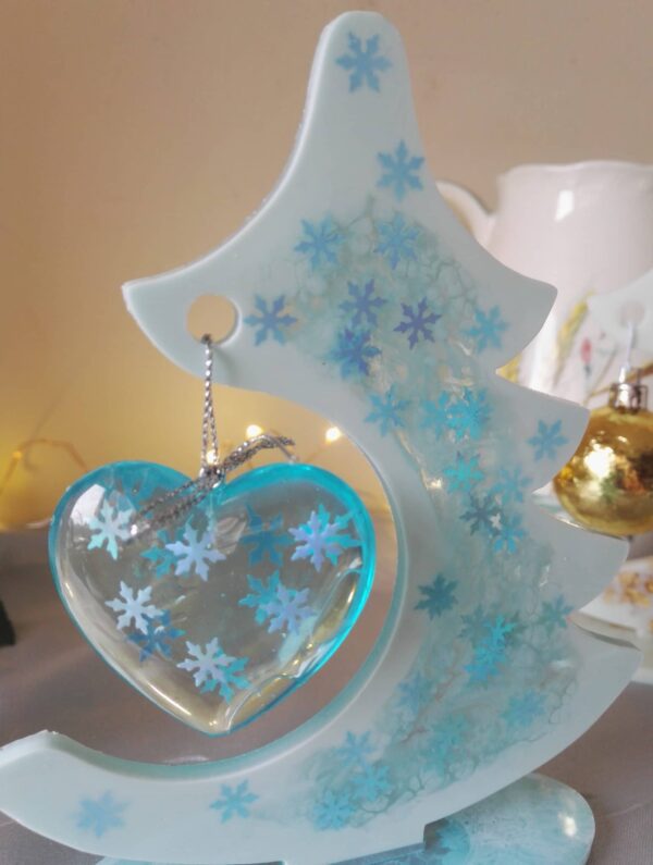 Resin Christmas tree - product image 2