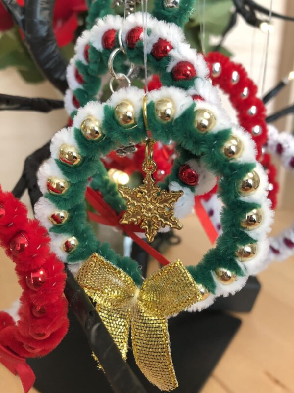 3 Fluffy Christmas wreaths - main product image