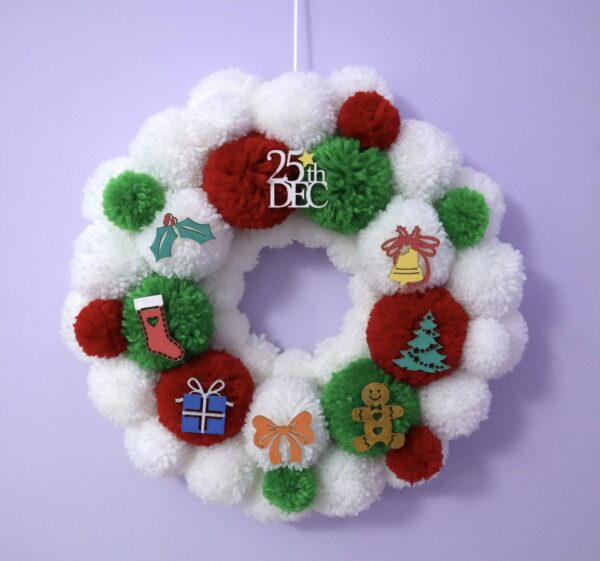 Pom Pom wreath - main product image