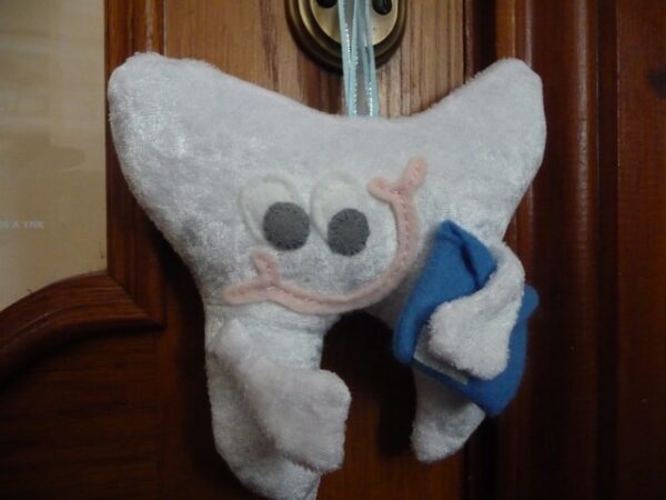 Tooth fairy door hanger - main product image