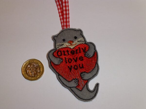 Otter hanging decoration – Valentines day – Gift tag - main product image