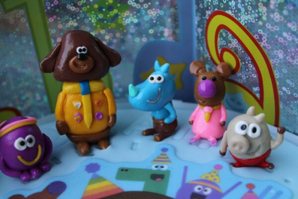 Hey Duggee and the Squirrels Cake Toppers - product image 3