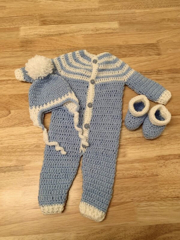 Baby boy onesie with booties and hat - main product image