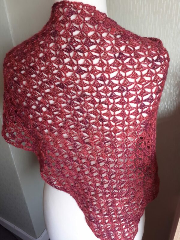 Red berries shawl - product image 3