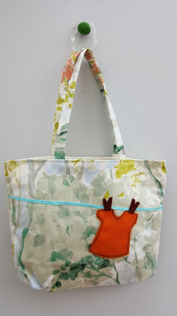 Peg bag – free hand appliqued - product image 2