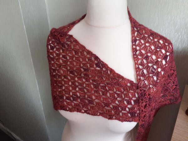 Red berries shawl - product image 2