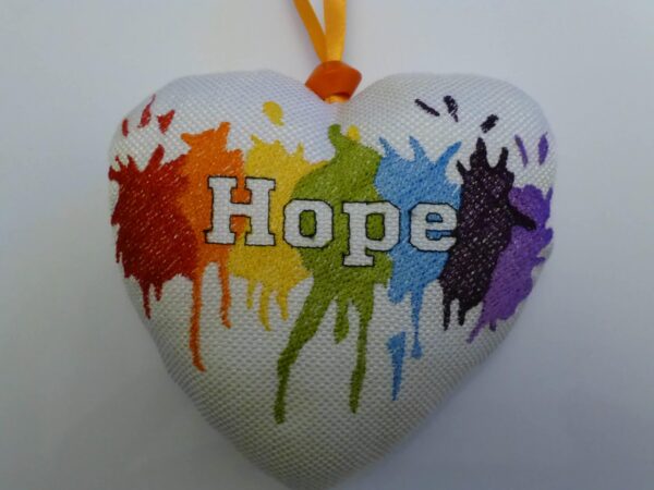 Embroidered fabric heart – Hope hanging decoration rainbow colours - product image 3