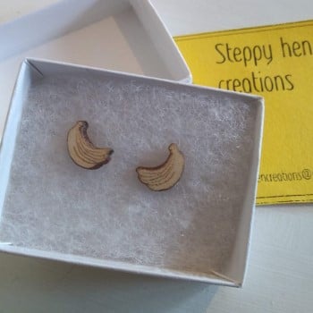 Bunch of bananas earrings | Laser engraved wood - product image 2
