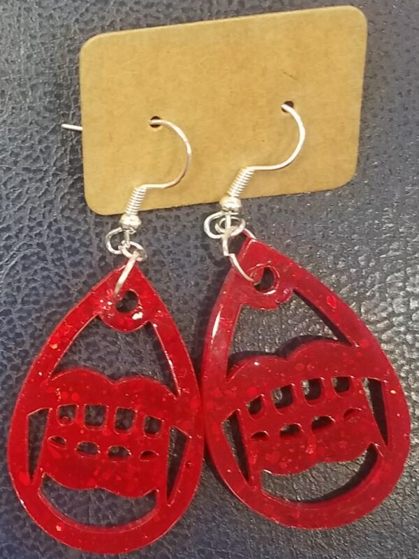 Sparkly red vampire fang earrings - main product image