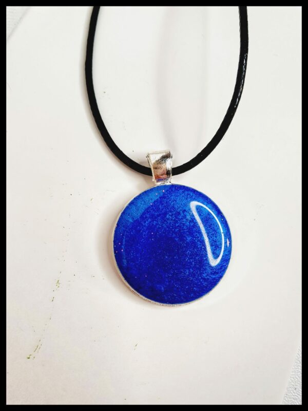 Resin necklace - main product image