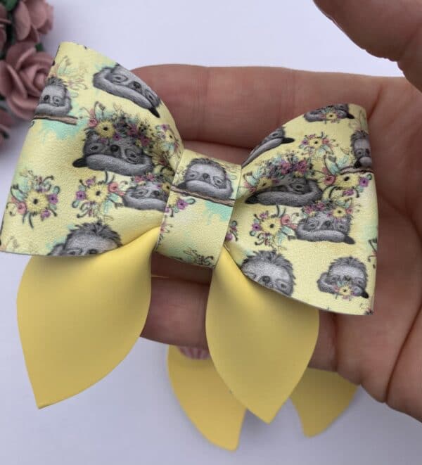 Pinch bow,hair bow, colour changing bow - product image 3