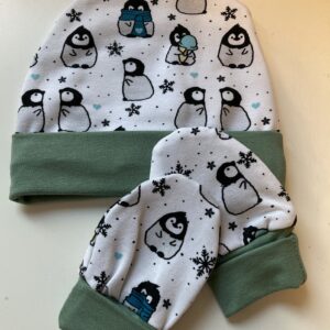 Penguin newborn hat and scratch mittens set