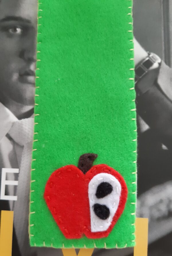 Red apple felt bookmark - product image 2