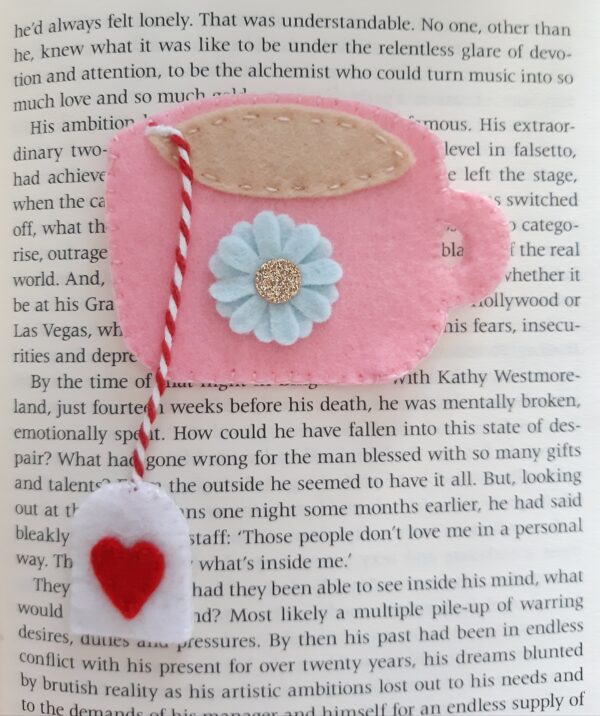 Cup of tea bookmark. - main product image