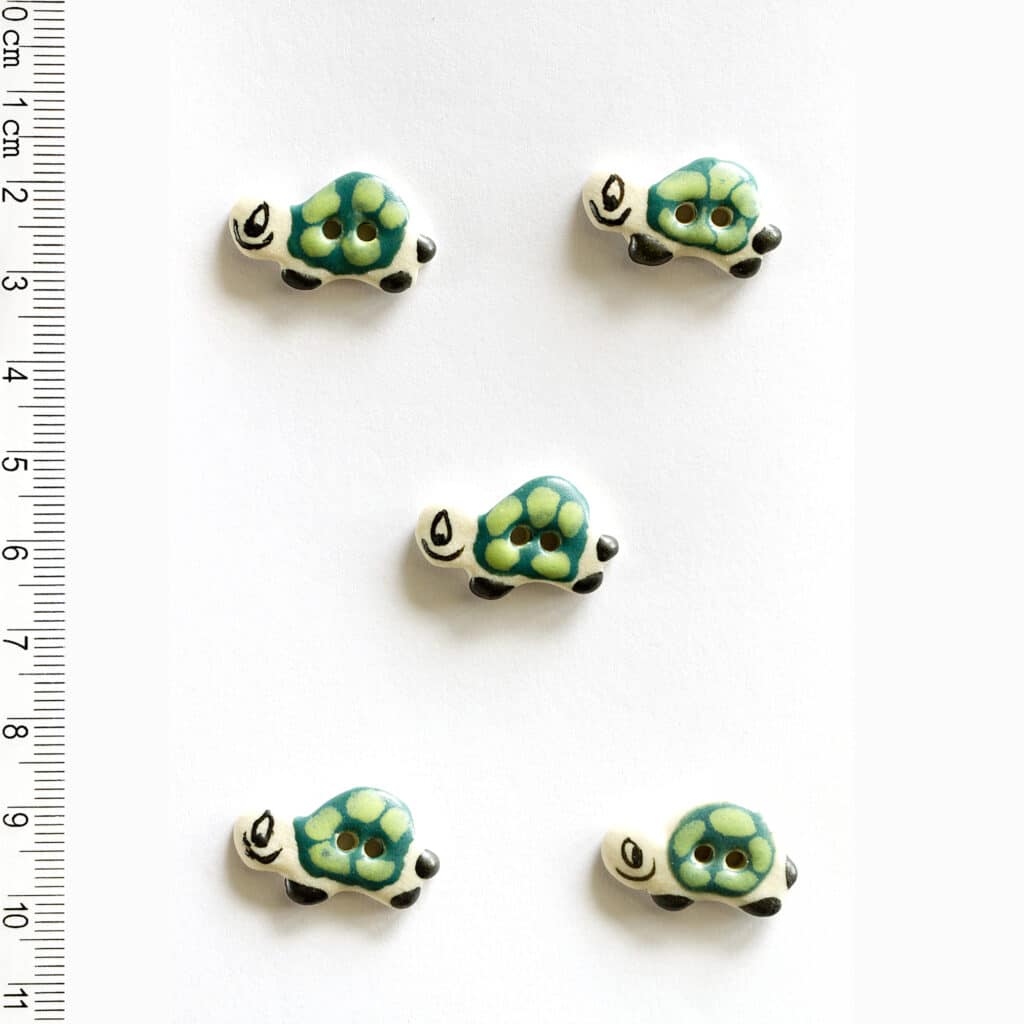 Tortoise Buttons L123