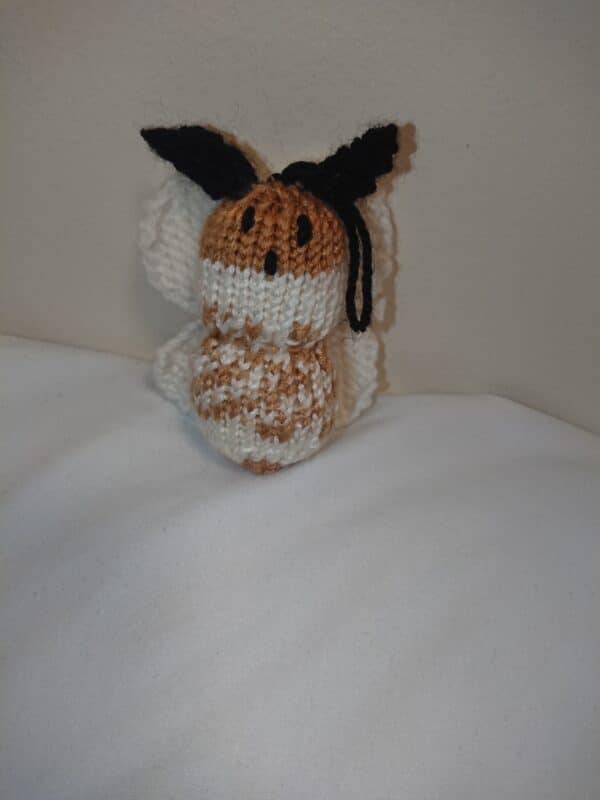 Bee – Handknitted hanging decoration or keyring - main product image