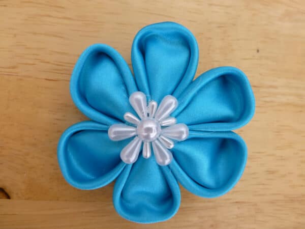 Kansashi style hair clip blue flower - main product image