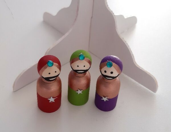 Hand painted set of 7 Nativity peg dolls. - product image 5