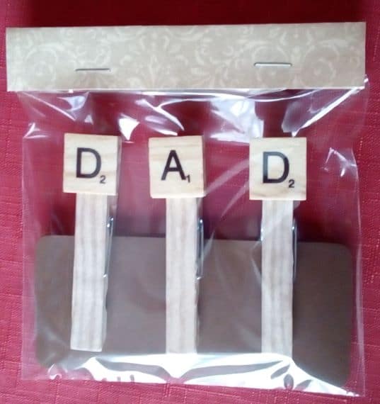 Dad Set of 3 Magnetic Pegs – Wood Grain Effect – Fridge or Noticeboard Magnets - product image 3