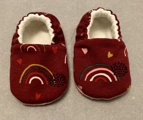 Burgundy rainbow print pram shoes 3-6months - main product image