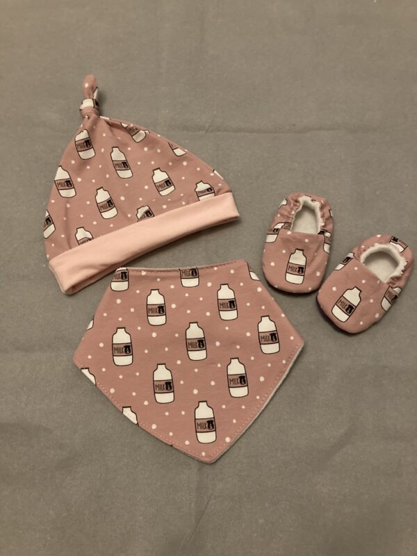 Baby gift set 3-6 months pink milk - main product image