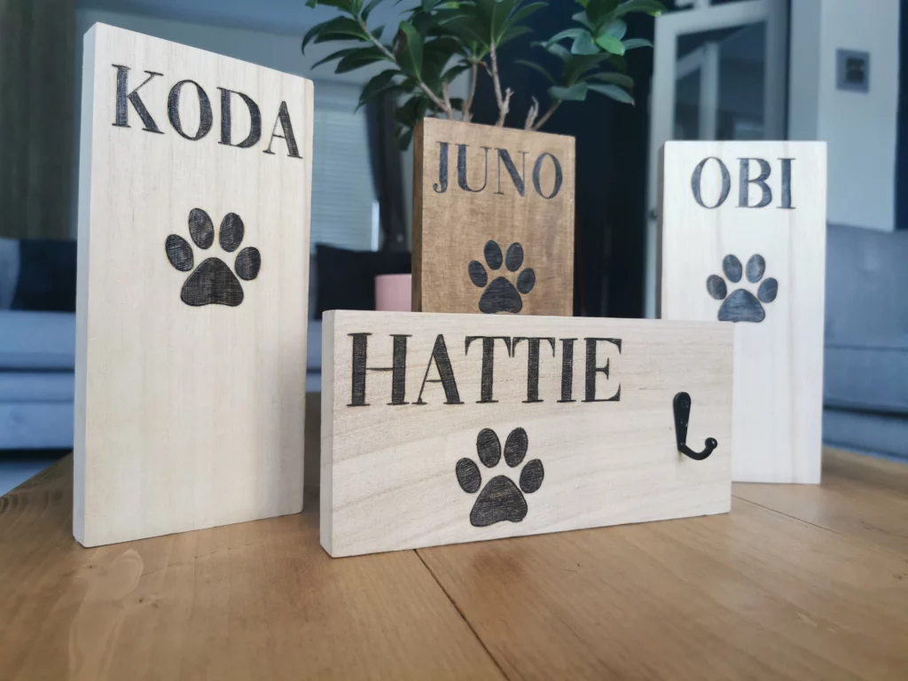 Personalised dog leash holder