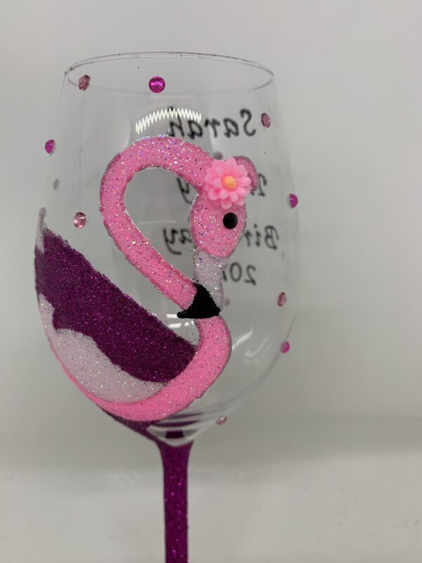 Flamingo design glitter wine glass - product image 2