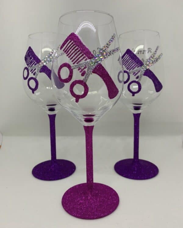 Hairdresser gift/barber gift/dog groomer gift. Scissor and comb glitter wine glass - main product image